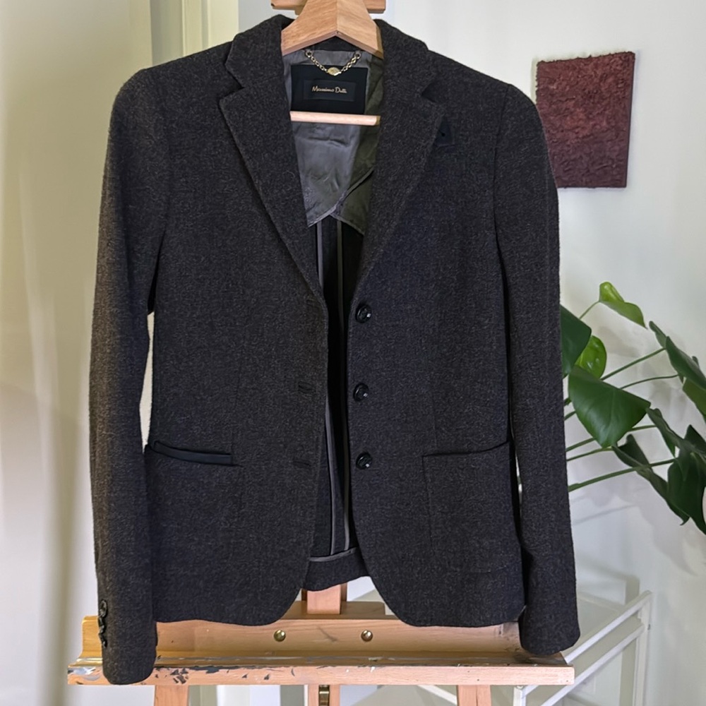 Fitted wool jacket. Old-money style. Massimo Dutti. Equestrian